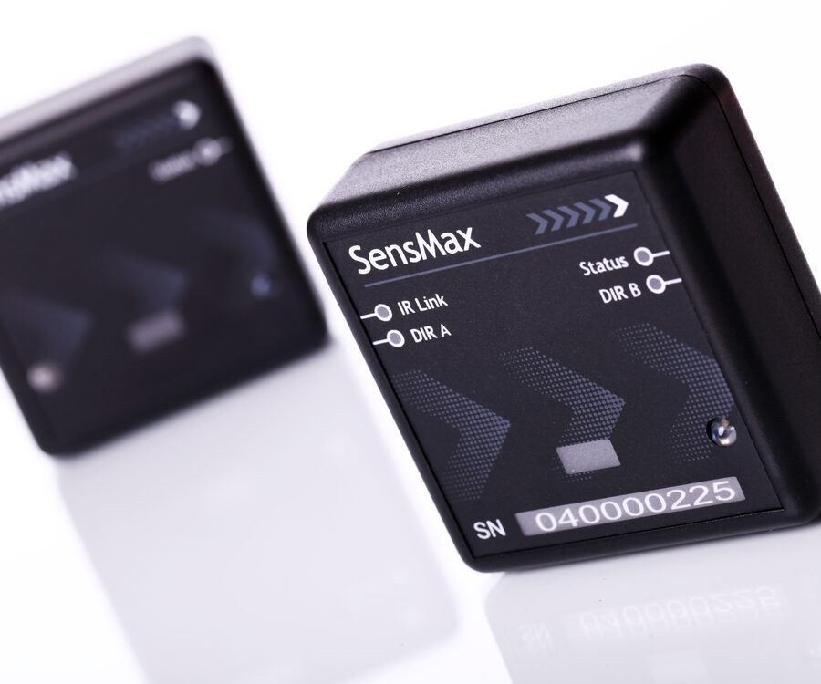 SensMax Pro D3 — par de contadores de pessoas bidirecionais por infravermelhos